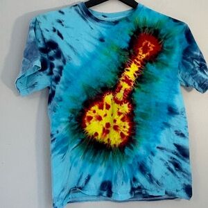 Gildan Youth Tie-Dye Guitar Burst Graphic T-Shirt – Size L (Large)